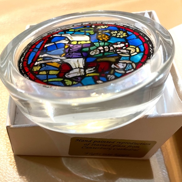 Winged Heart Paperweight - Picture 4 of 6